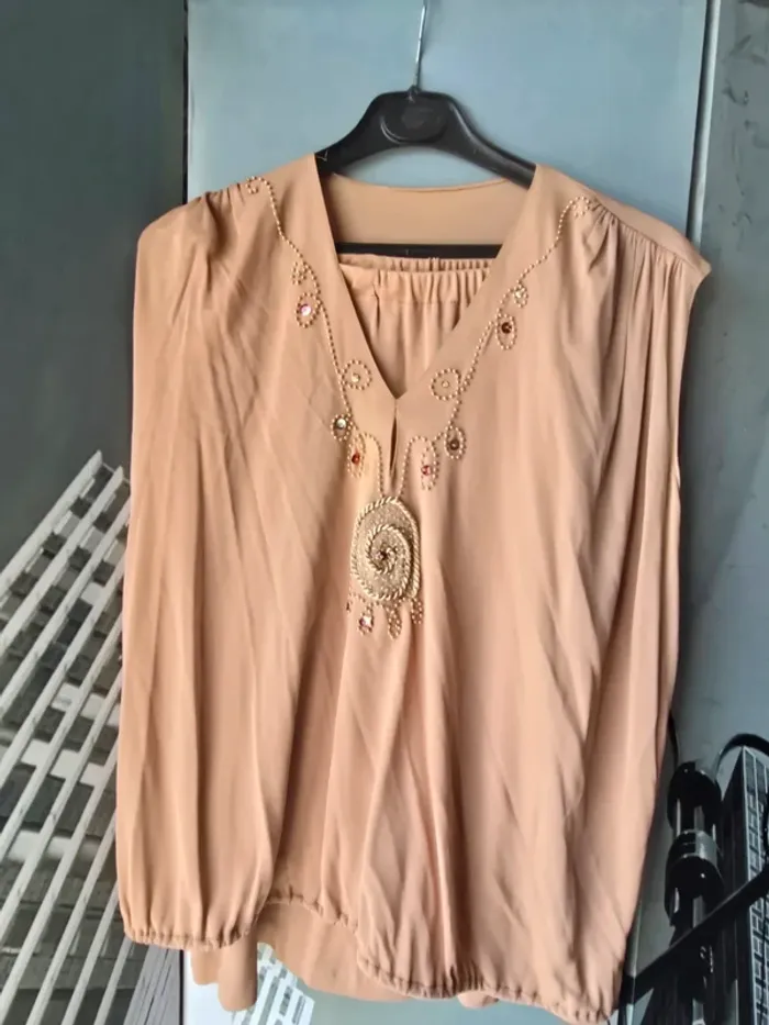 Ensemble 3 pièces femme – Jupe, haut & gilet perlé – Taille 42/44 - photo numéro 5