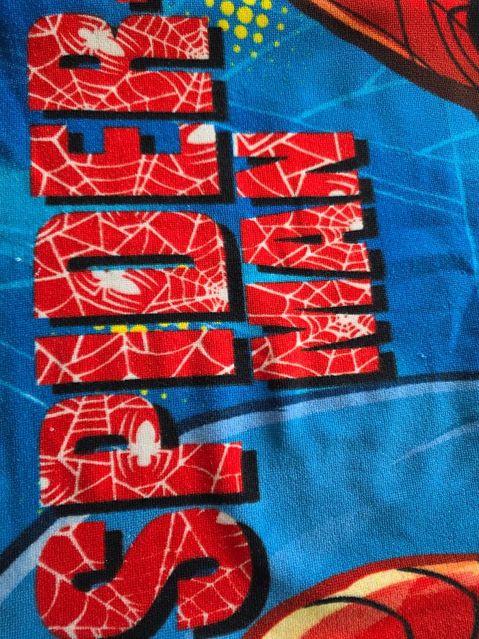 SERVIETTE DE PLAGE SPIDERMAN MARVEL MICROFIBRE TOUTE DOUCE - photo numéro 3