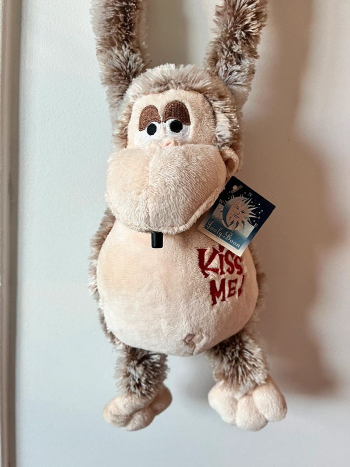 Peluche Singe siffleur à suspendre