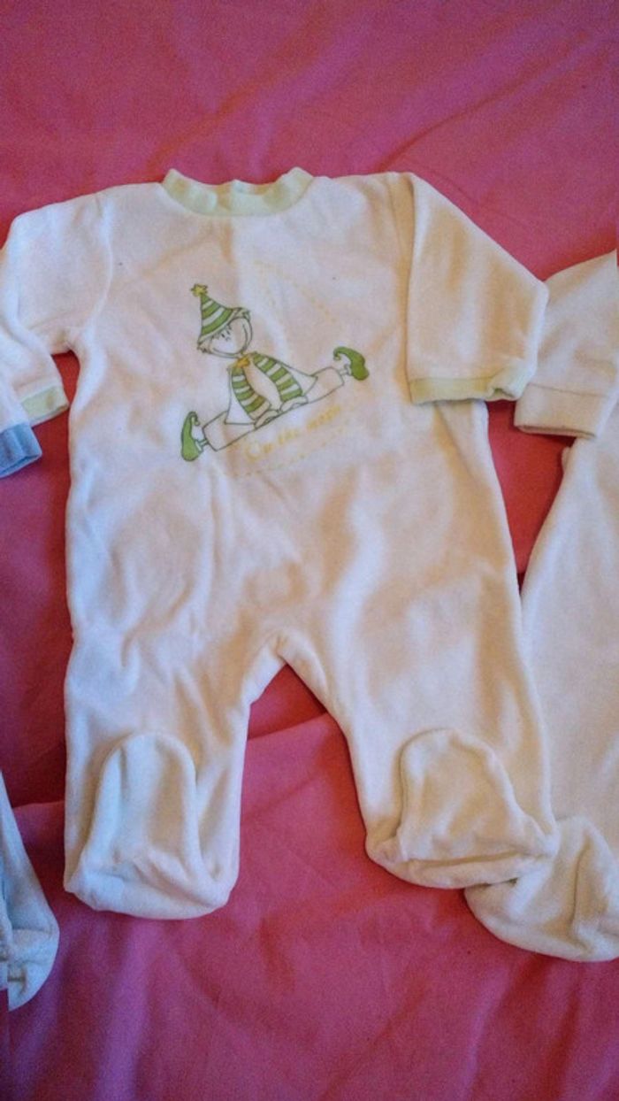 Lot  3  pyjama  blanc  T6M - photo numéro 3