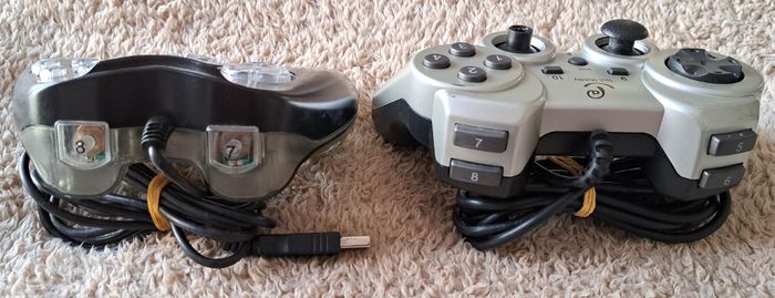 🎮 Lot de 2 manettes USB - avec défauts - photo numéro 3