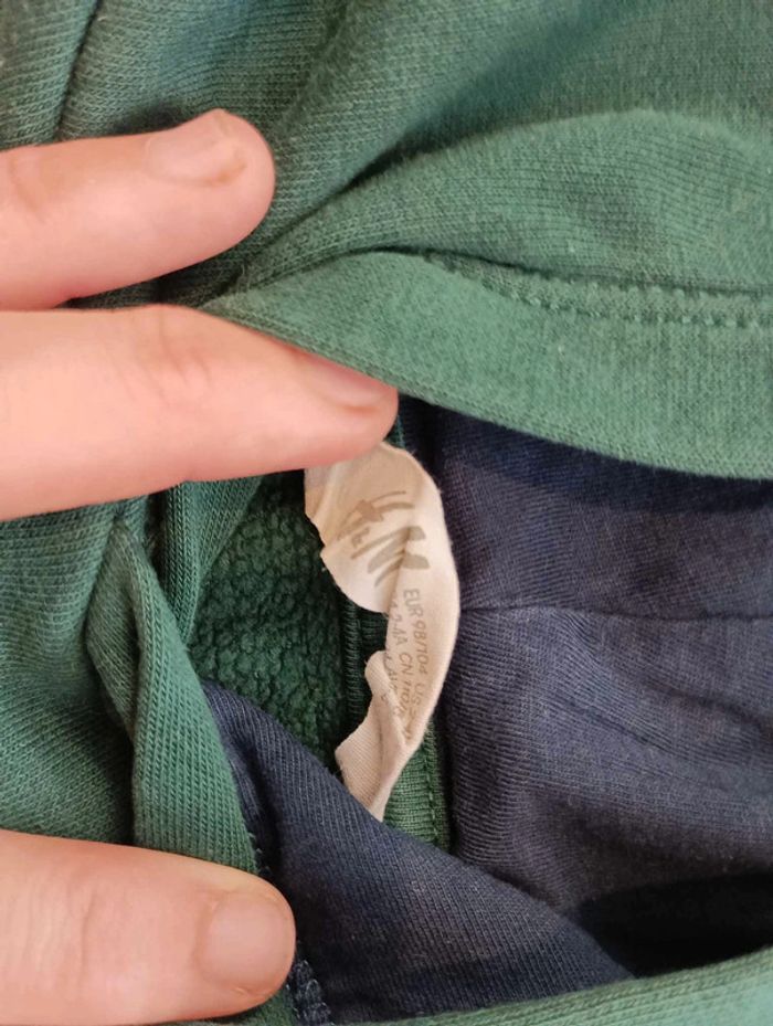 Pull à capuche taille 3 ans - photo numéro 2