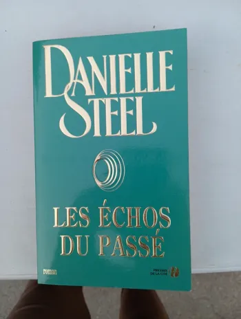 Livre Les échos du passé