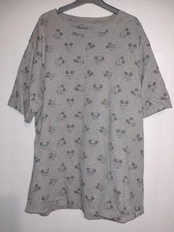 T shirt Disneyland Paris taille XL