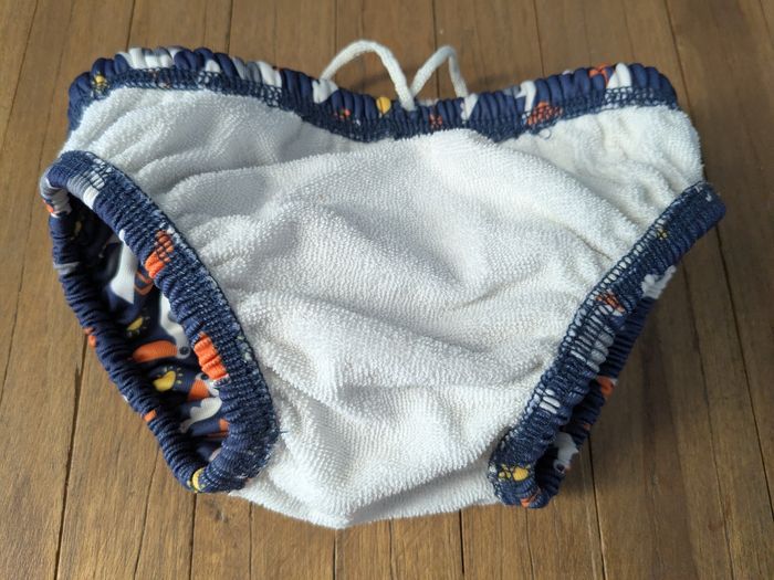 Couche lavable jusqu'à 3 ans et Bonnet de bain - photo numéro 4