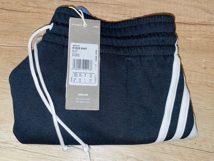 Short de course Adidas Taille xs - photo numéro 6