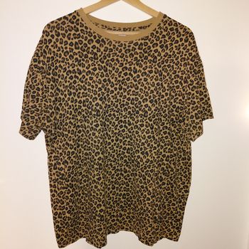 Kiabi - T shirt d'allaitement léopard taille L