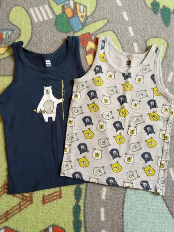 Lot 2 maillots de corps taille 98-104 cm, 2-4 ans