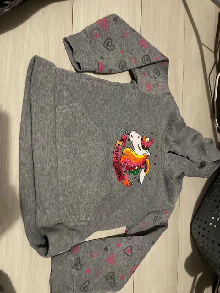 Sweat capuche licorne