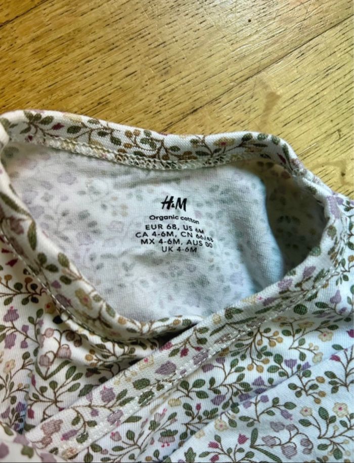 Lot de 2 Bodies Manches Longues H&M Bébé Fille - 4 à 6 mois - excellent état ! - photo numéro 2