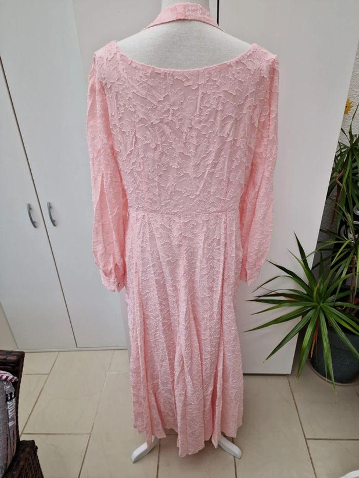 Robe Longue Dentelles Fleurs Rose Poudre - photo numéro 6