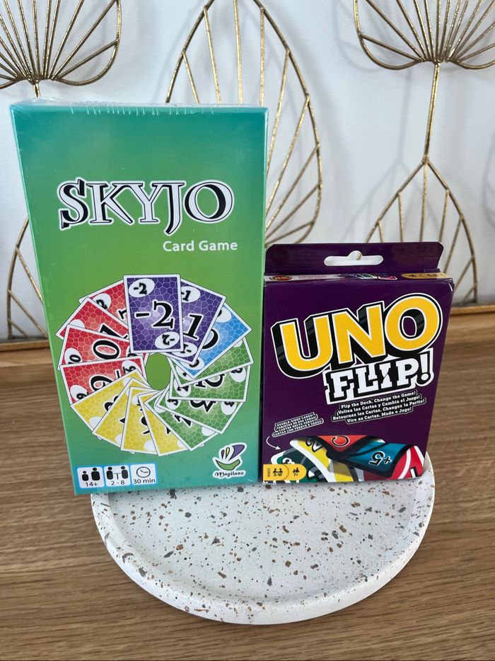 Skyjo et Uno Flip neuf