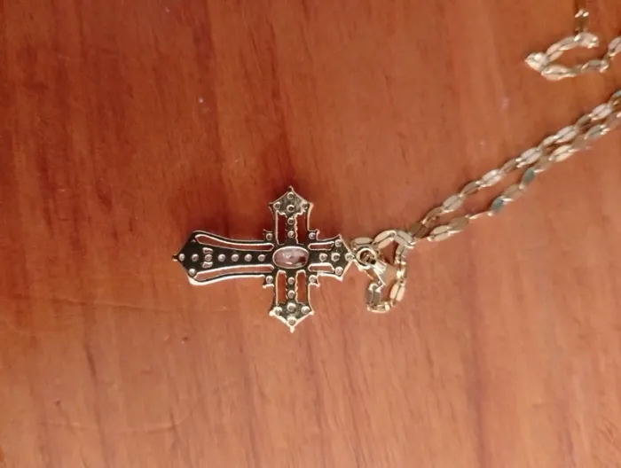 Chaîne avec croix - photo numéro 3
