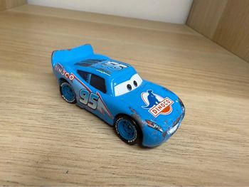 Voiture cars flash mcqueen dinoco Disney pixar