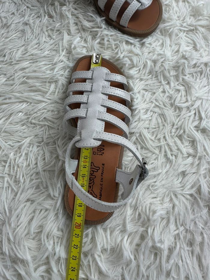 Paire de sandales Bellamy taille 30 - photo numéro 5