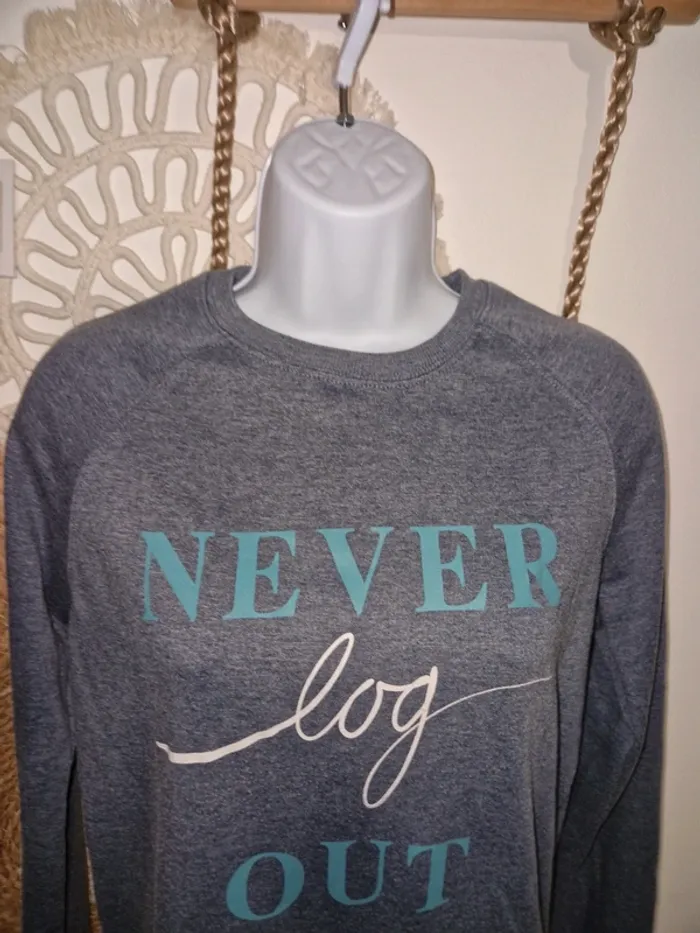 Pull 🚺 - photo numéro 2