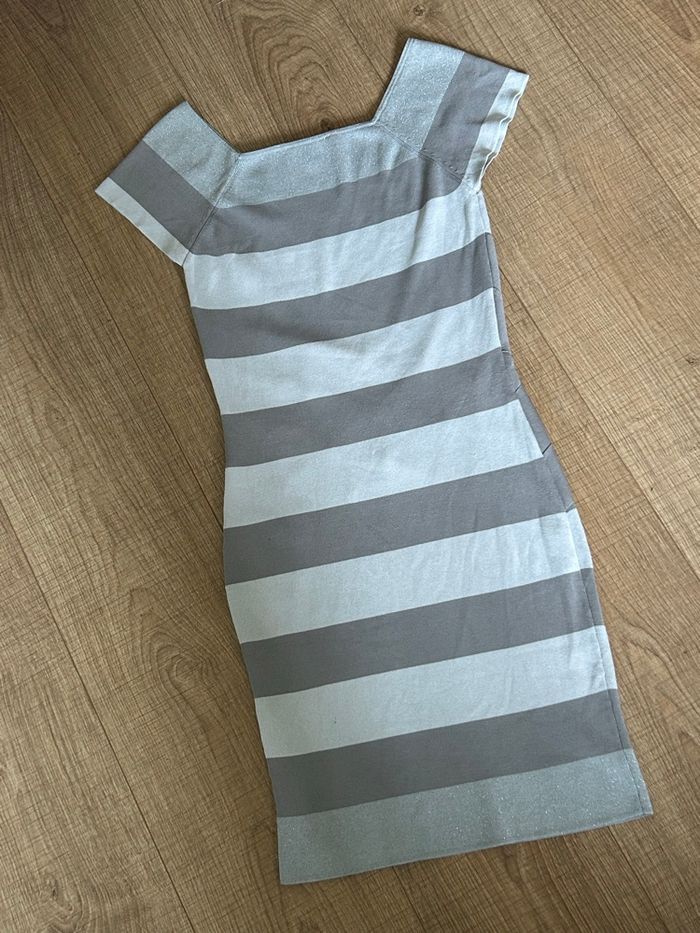 Robe grise et argentée à manches courtes Morgan taille M TBE (taille petit) - photo numéro 8