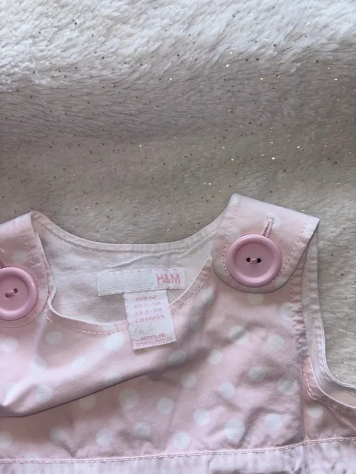 Robe rose et blanche - photo numéro 2