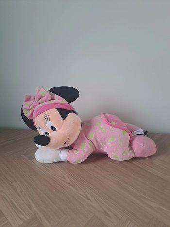 Magnifique peluche Minnie