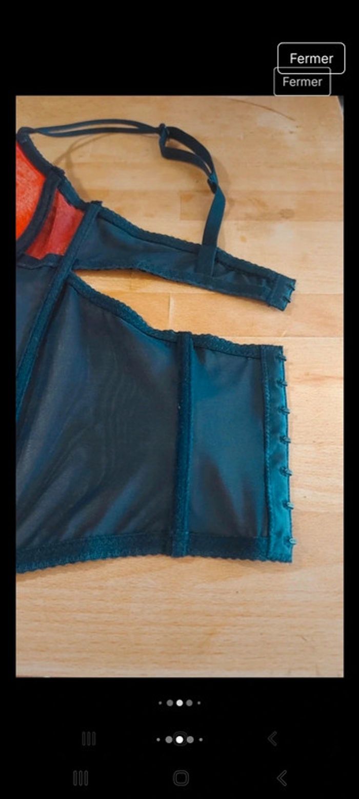 Corset noir et rouge Besired taille S - photo numéro 11