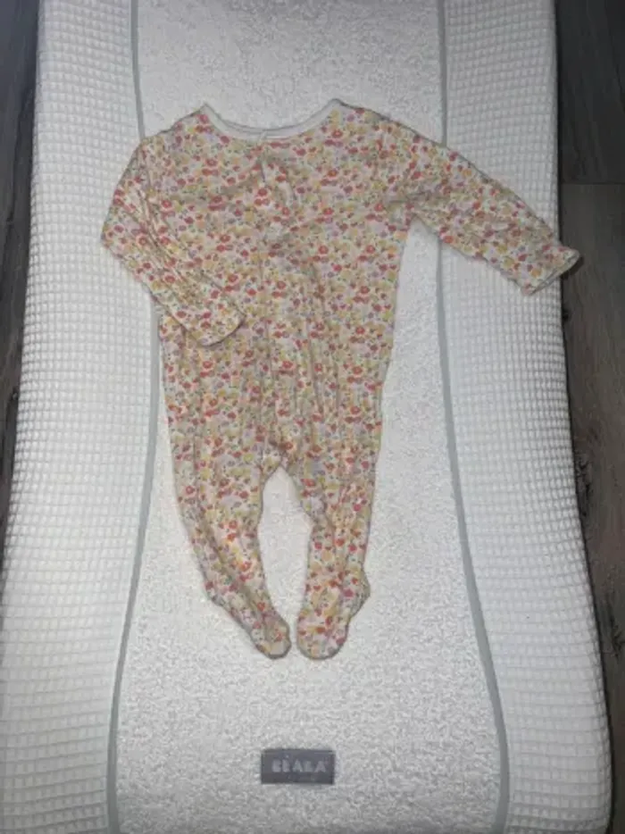 Pyjama 3 mois - photo numéro 2