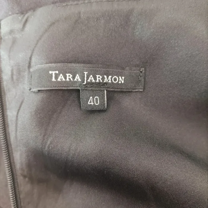 Robe noire Tara Jarmon en laine mélangée, coupe patineuse, taille 40 A1137 - photo numéro 6