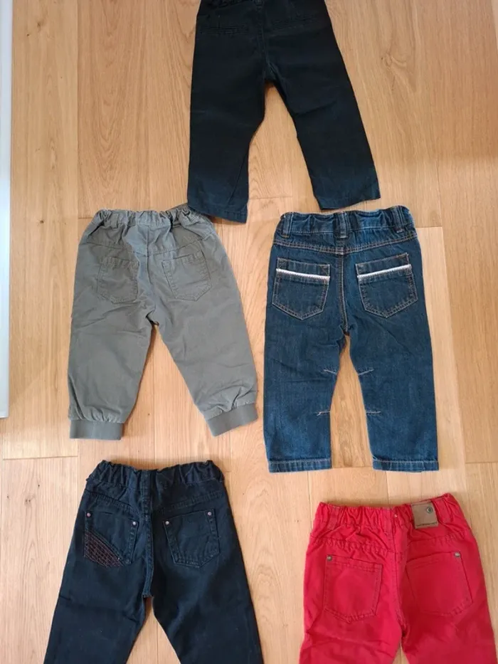 Lot 5 pantalons 18 mois - Très bon état - photo numéro 3
