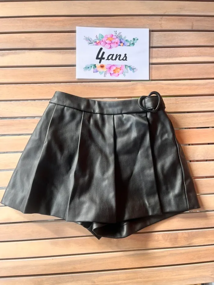 Jupe short similicuir Zara 4 ans