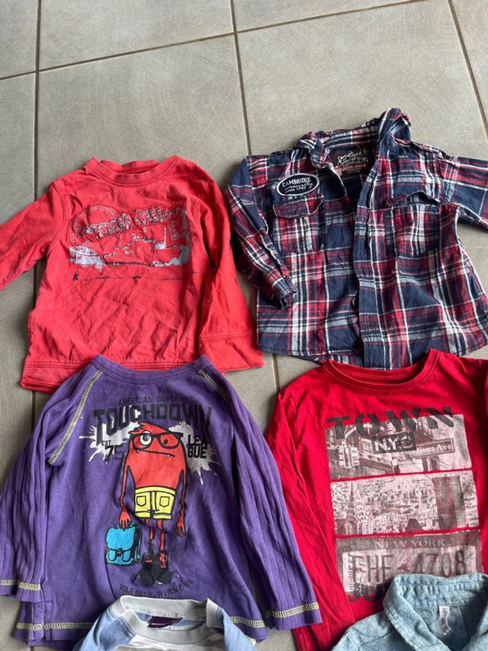 Lot t-shirt taille 24 mois - photo numéro 2