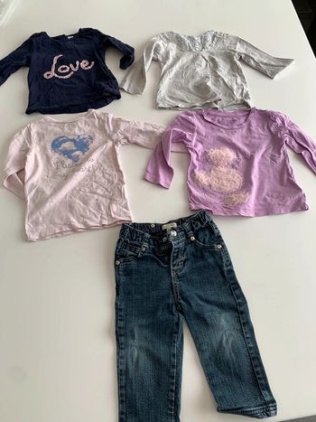 Lot jeans et t- shirt fille 18 mois