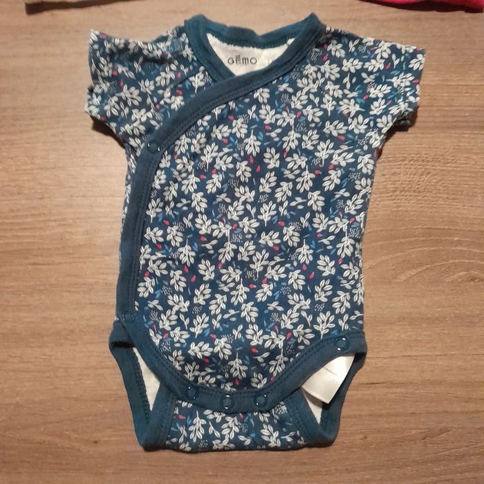 Lot 3 bodies manches courtes - photo numéro 3