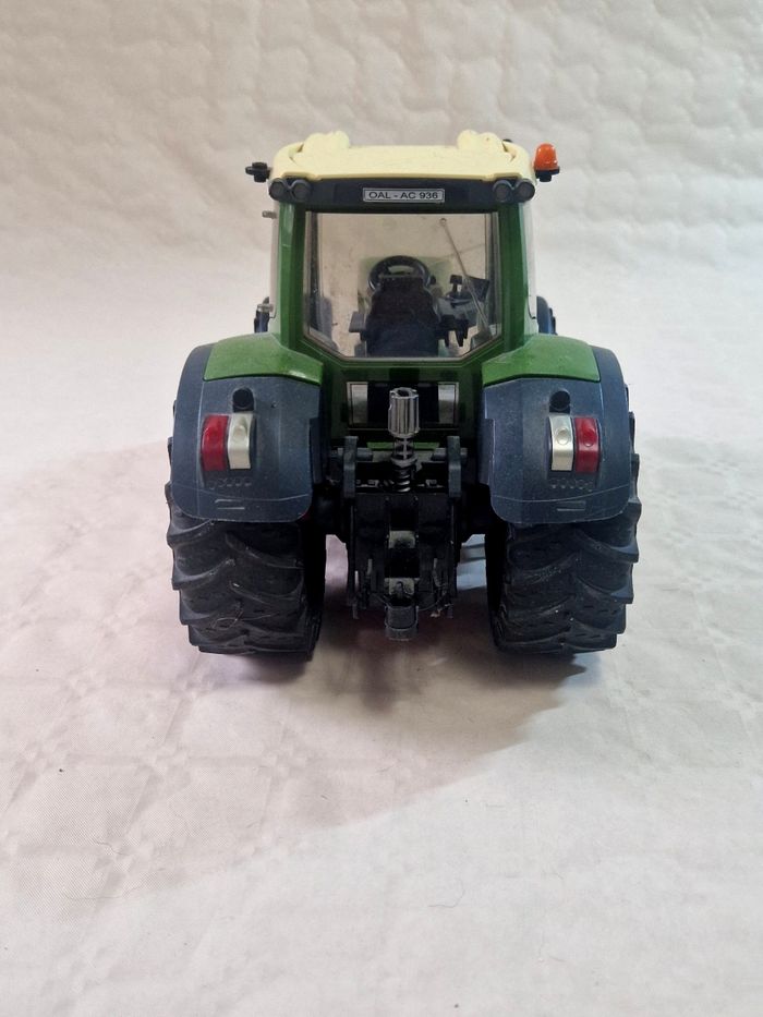 Tracteur miniature / Jouet Bruder , Fendt 936 - photo numéro 3