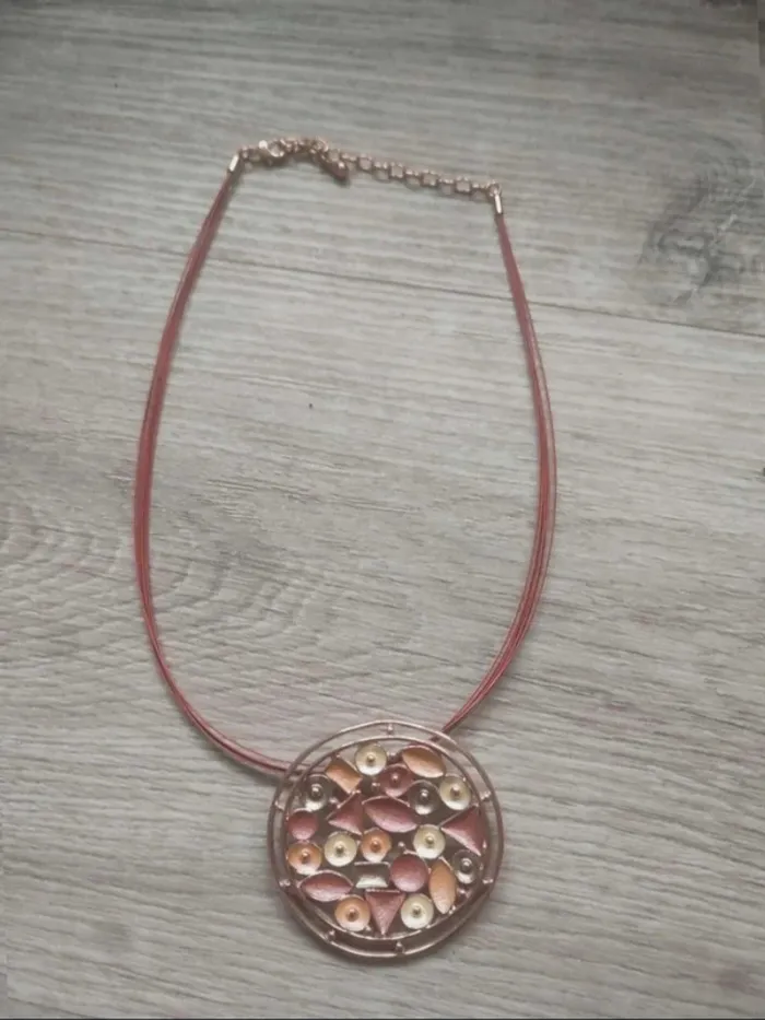 Collier fantaisie neuf