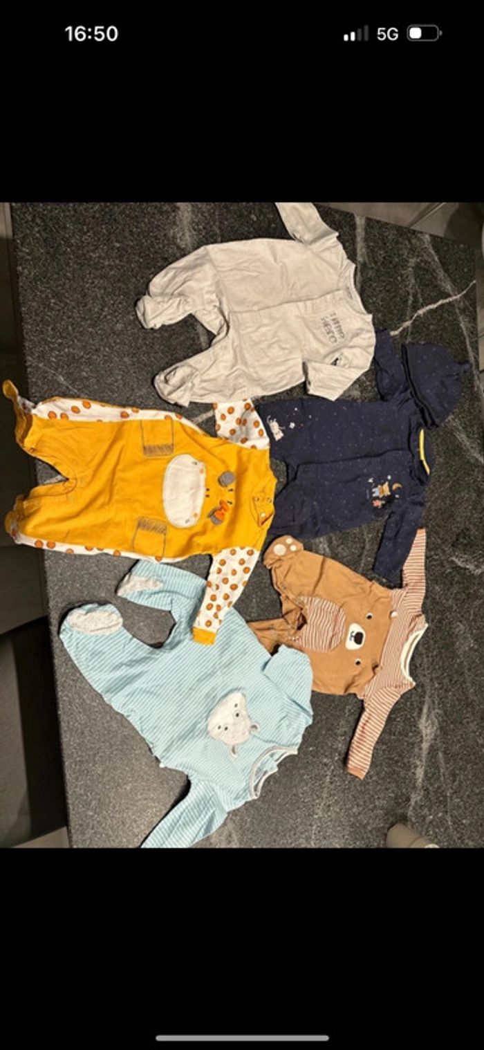 Lot de 5 pyjamas légers bébé garçon 6 mois très bon état ou neuf