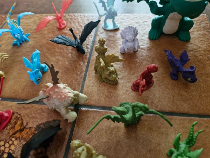 Lot figurines dragons et divers. - photo numéro 3