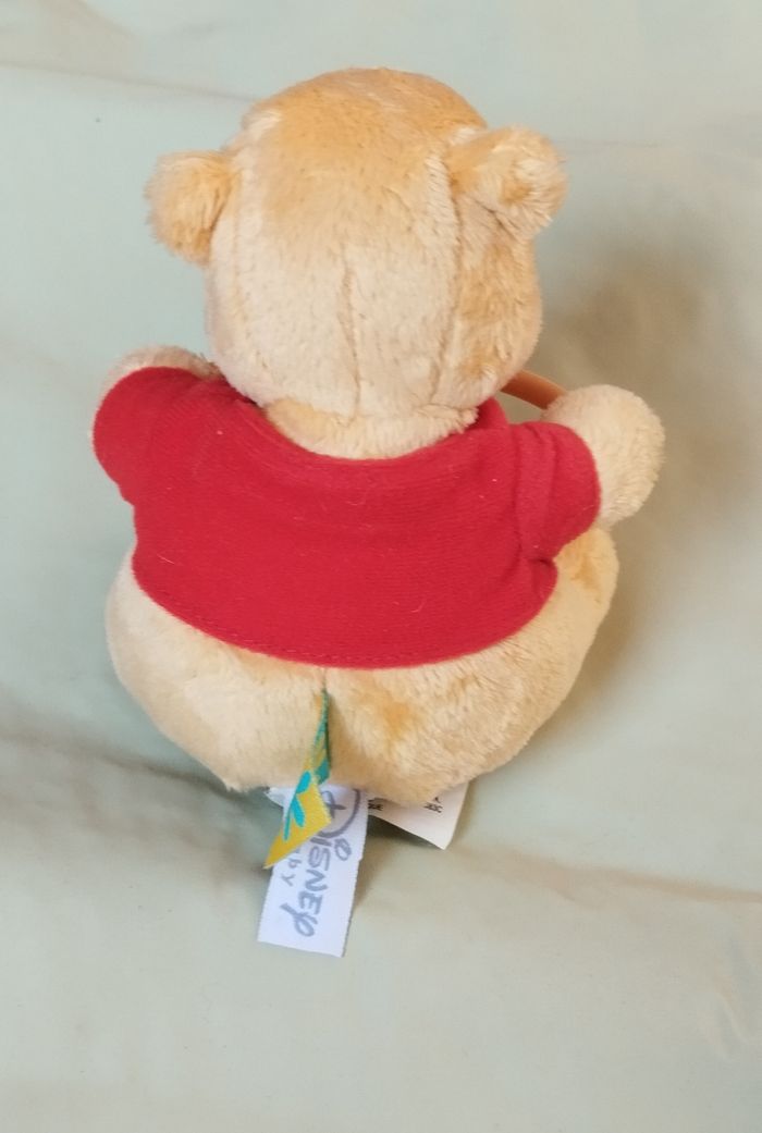 Peluche hochet Disney Winnie - photo numéro 2