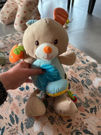 Peluche d’éveil