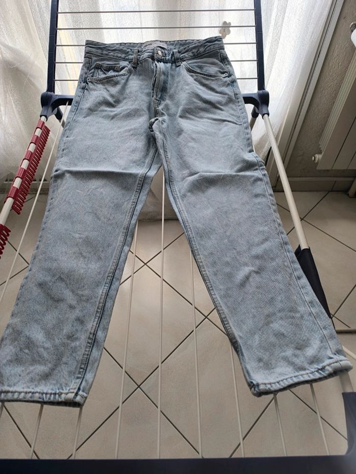Jean bleu délavé Bershka 42 - photo numéro 3