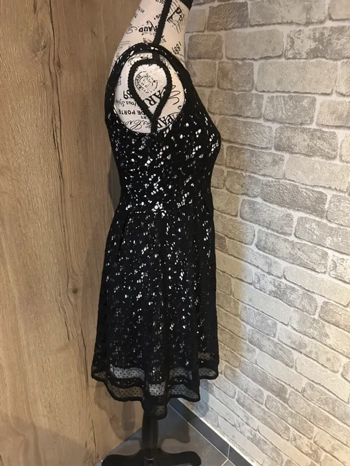 Robe chic avec dentelle taille 36 - photo numéro 7