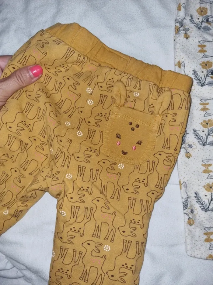 2 pantalons - photo numéro 2