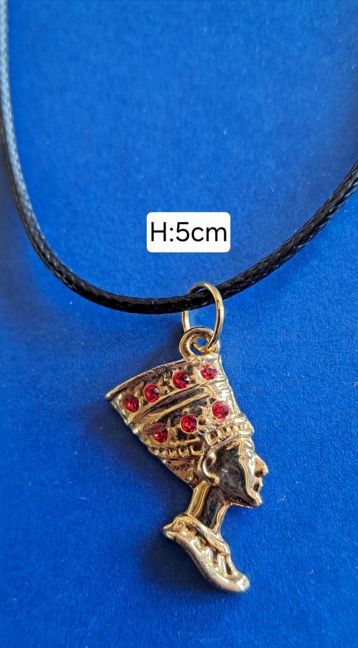 Colliers et broche fantaisie NEUFS pour femme - photo numéro 3