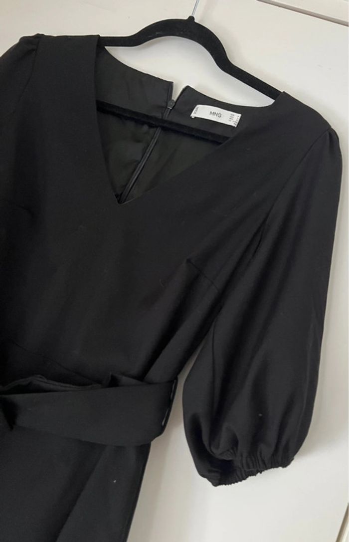 Robe noire Mango avec ceinture Taille S-M - photo numéro 4
