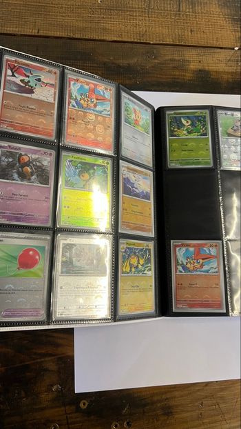 Classeur collection Pokémon FR,JP et CH.