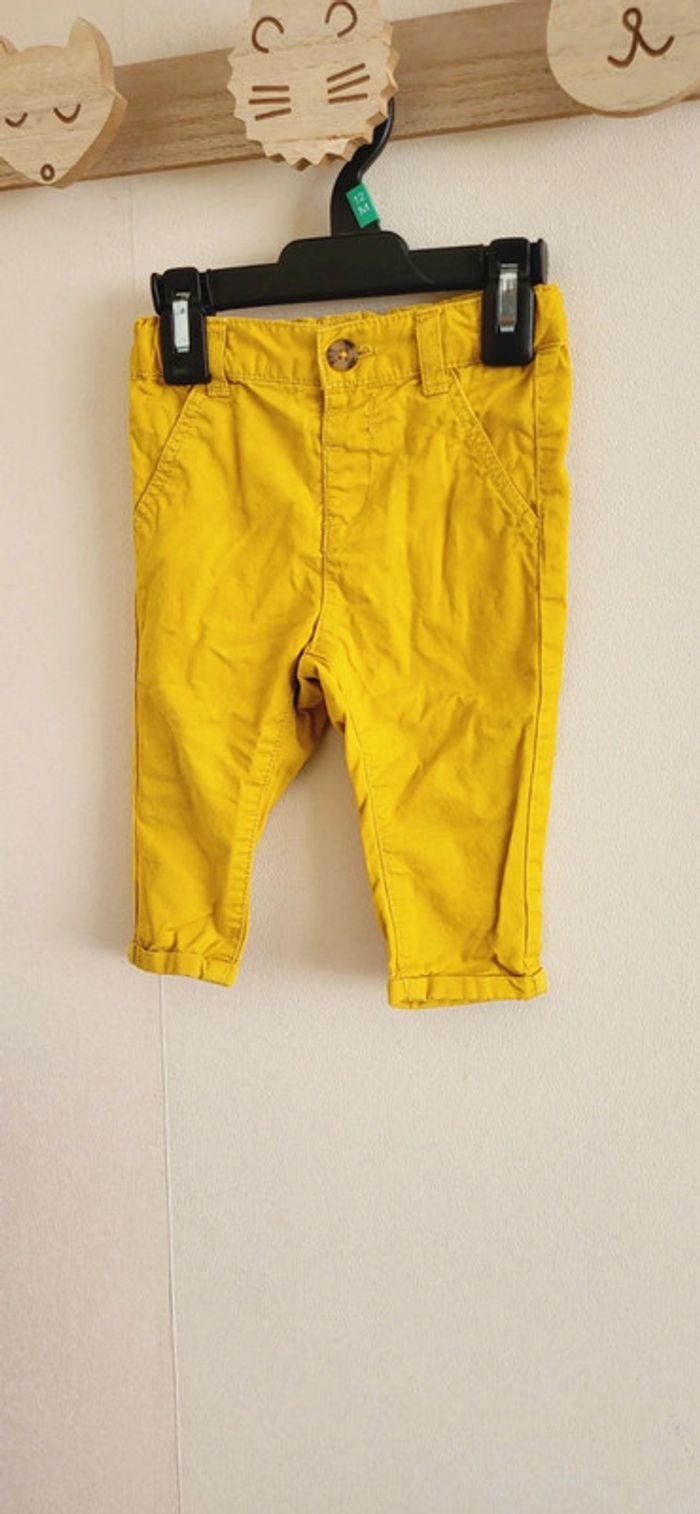 Jean moutarde kiabi 6 mois