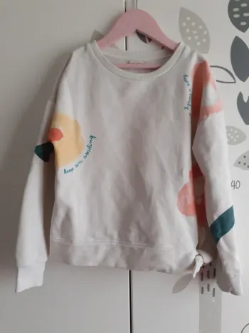 Sweat beige motifs fleuris