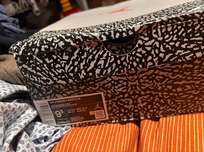 Baskets Jordan 3 rétro édition limitée rare