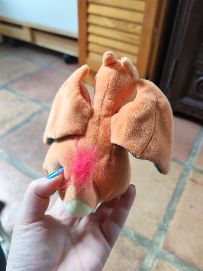 Peluche Pokémon Dracaufeu - photo numéro 2