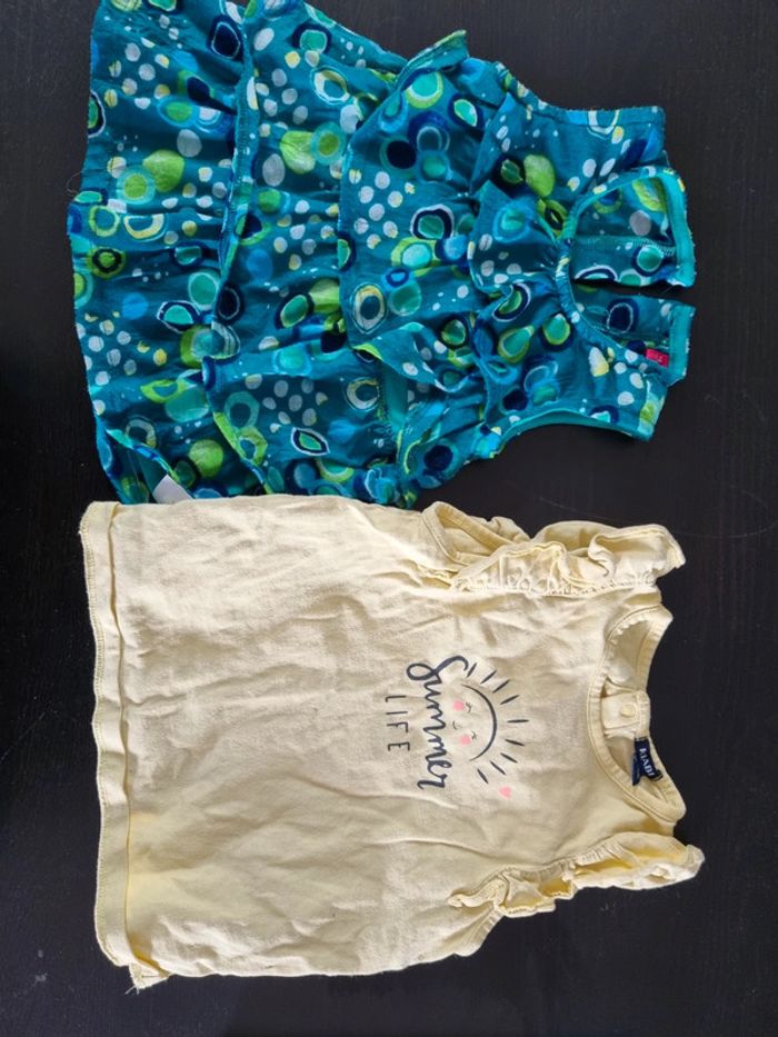 Lot 2 t-shirts
