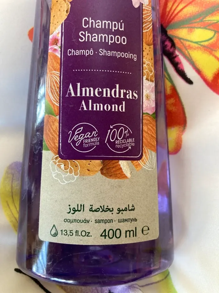 Shampoing nourrissant hydratant a l’huile d’amande gros flacon - photo numéro 3