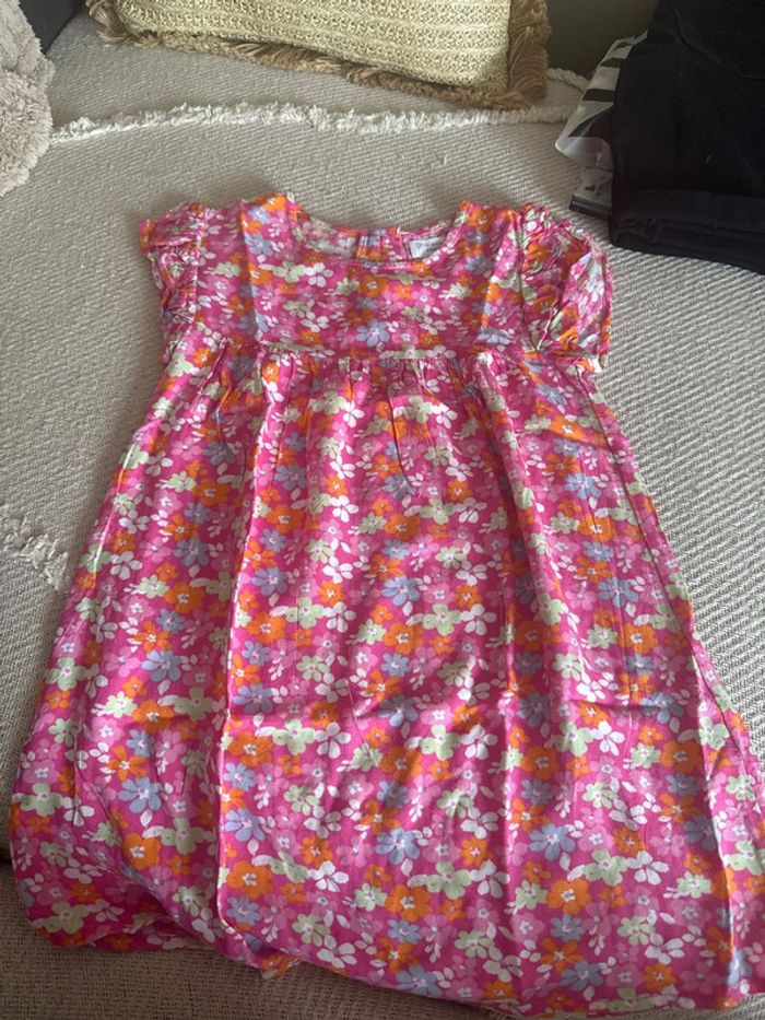 Robe fleurie Primark 4/5ans